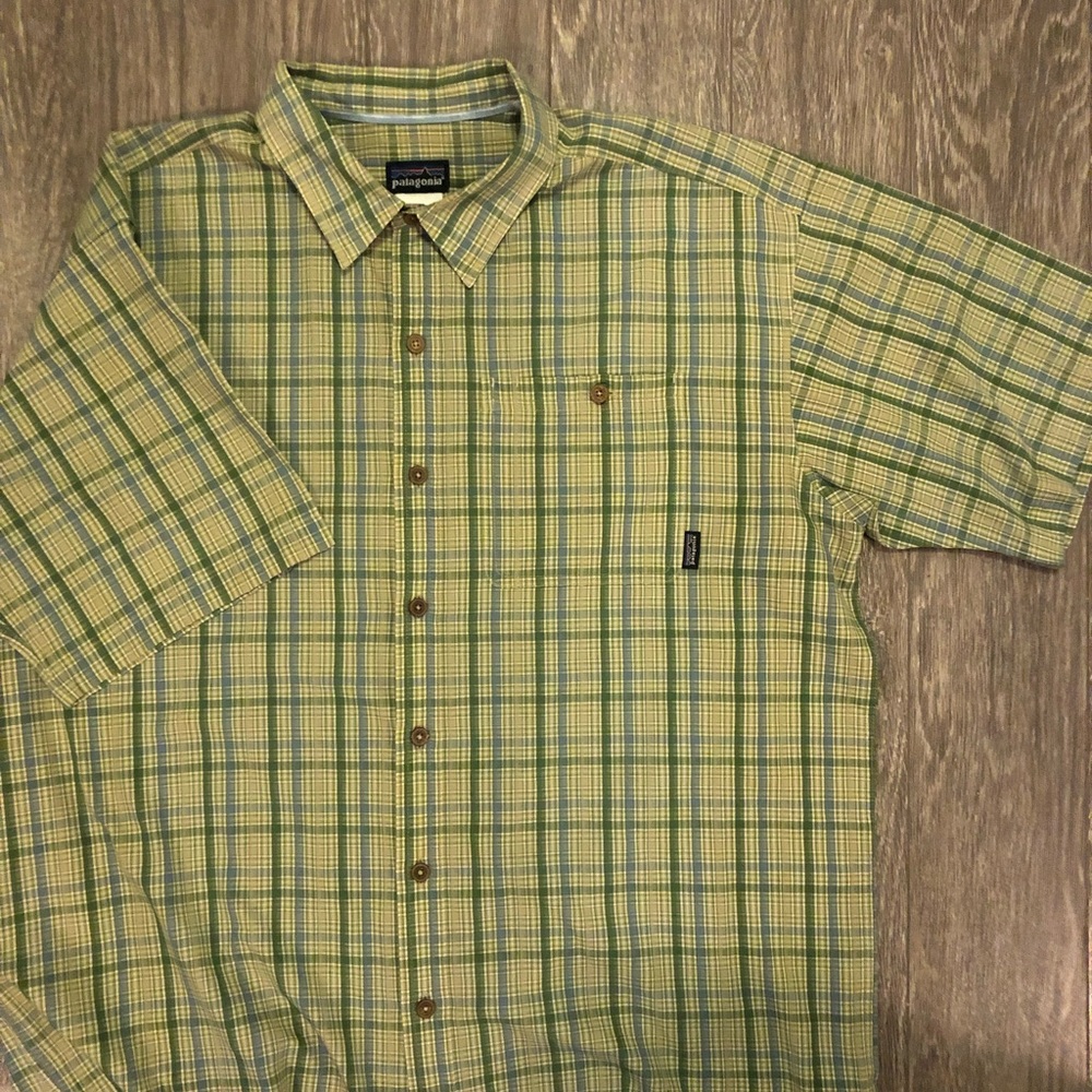 Men’s Patagonia button up